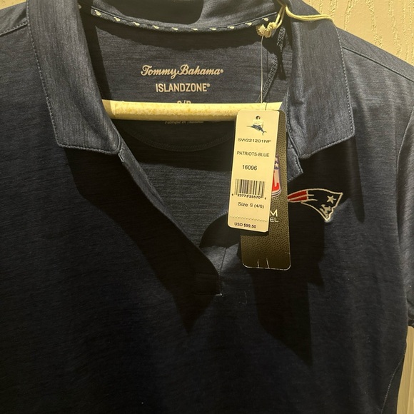 NWT Tommy Bahama  NFL Patriots Women’s Polo Island Zone Small Patriots Blue$99.5 - Picture 6 of 9